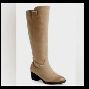 OTBT BOOTS 7.5